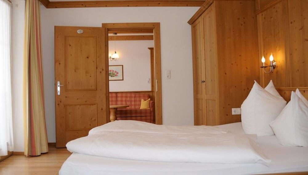 Das Gaestehaus Schneider Am Dorfplatz Alpbach Εξωτερικό φωτογραφία