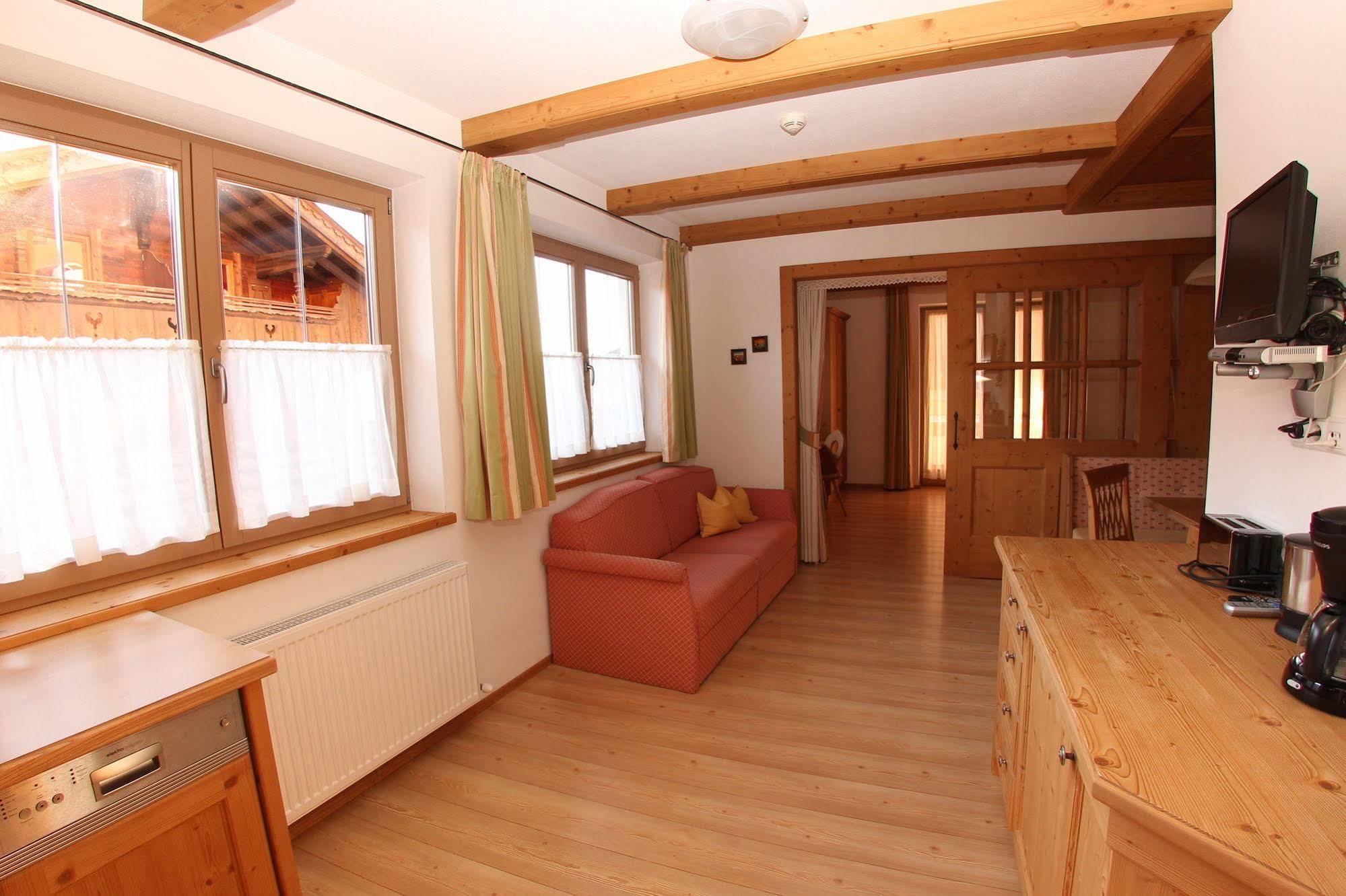 Das Gaestehaus Schneider Am Dorfplatz Alpbach Εξωτερικό φωτογραφία