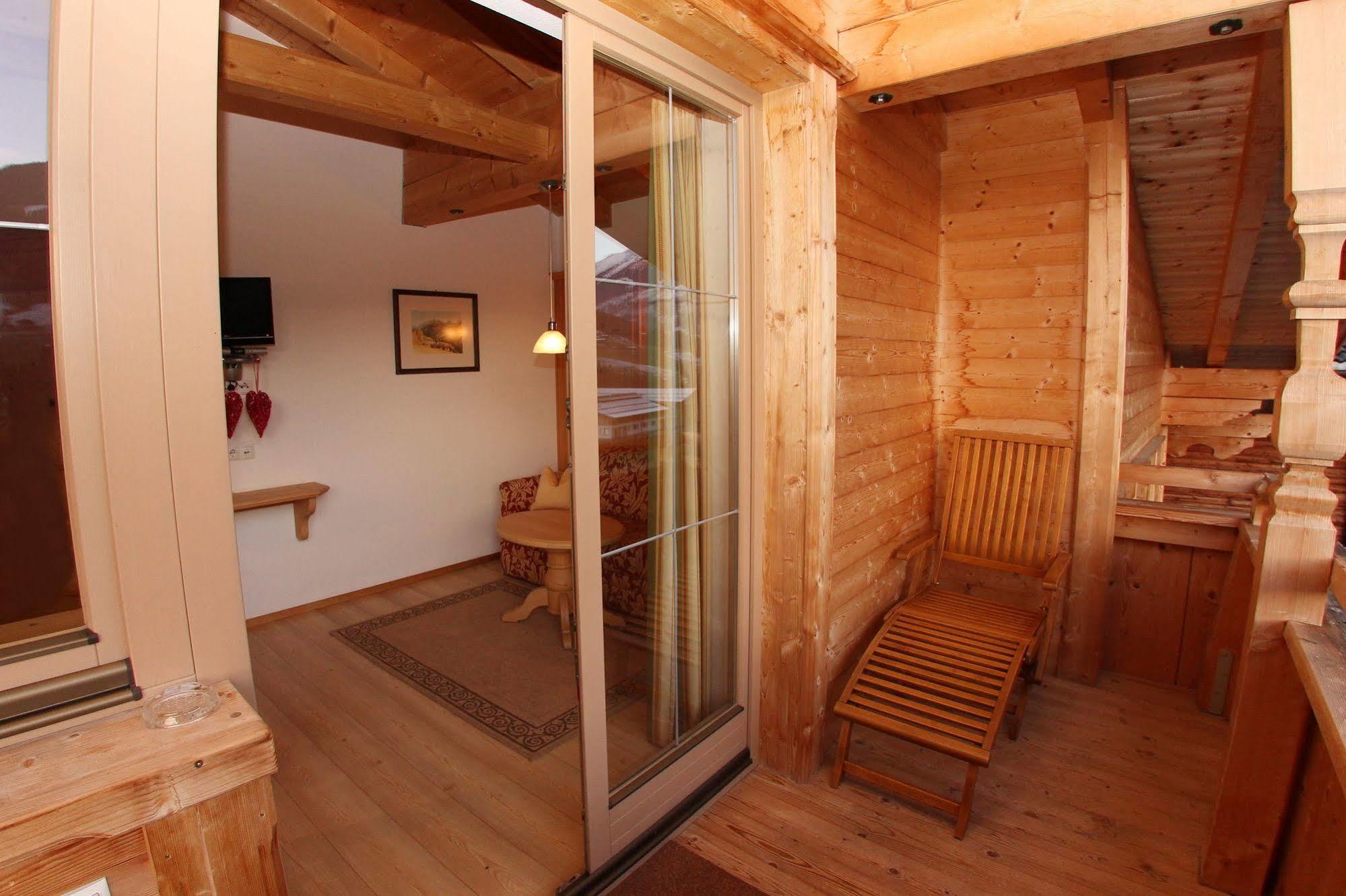 Das Gaestehaus Schneider Am Dorfplatz Alpbach Εξωτερικό φωτογραφία