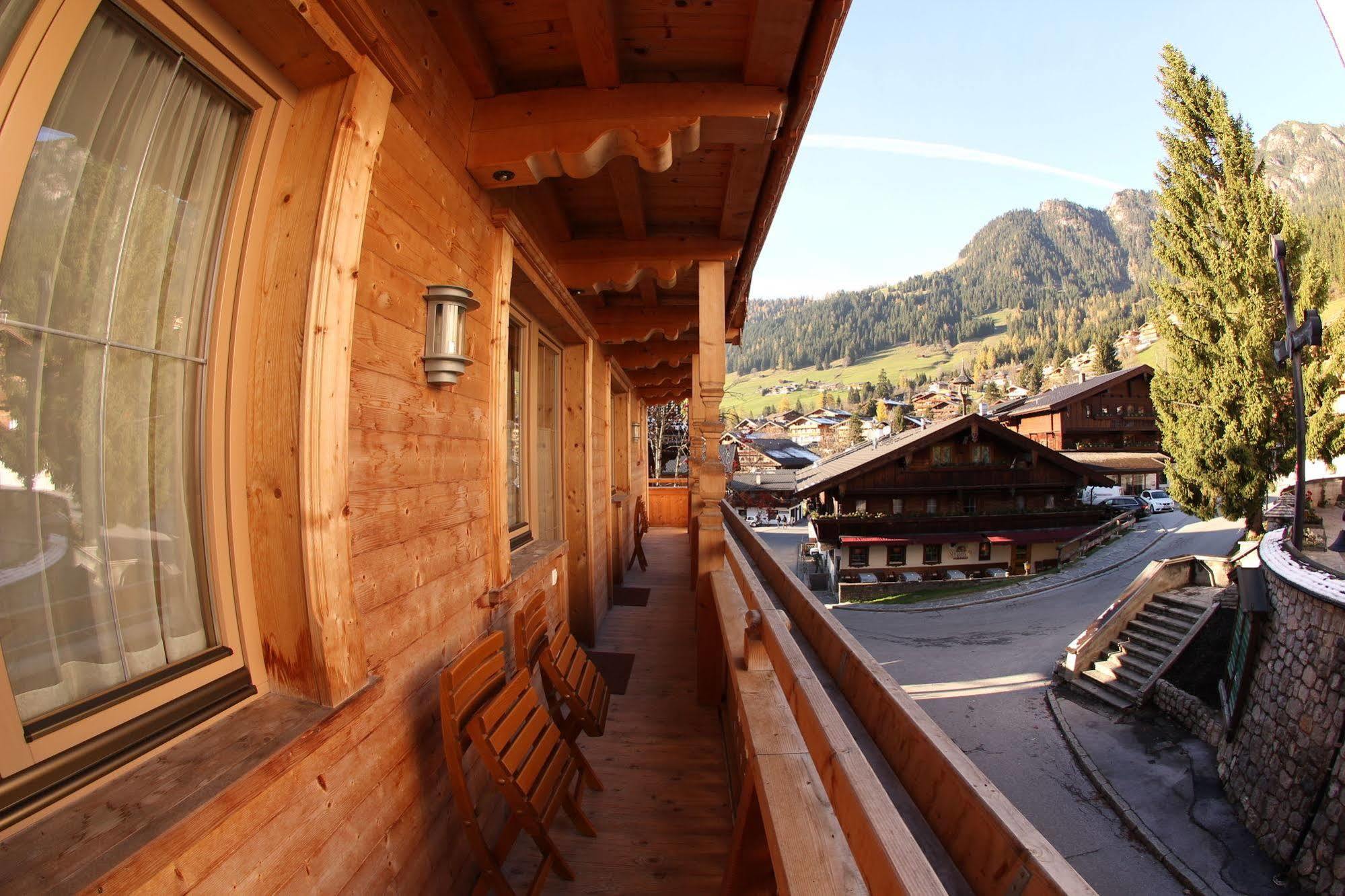 Das Gaestehaus Schneider Am Dorfplatz Alpbach Εξωτερικό φωτογραφία